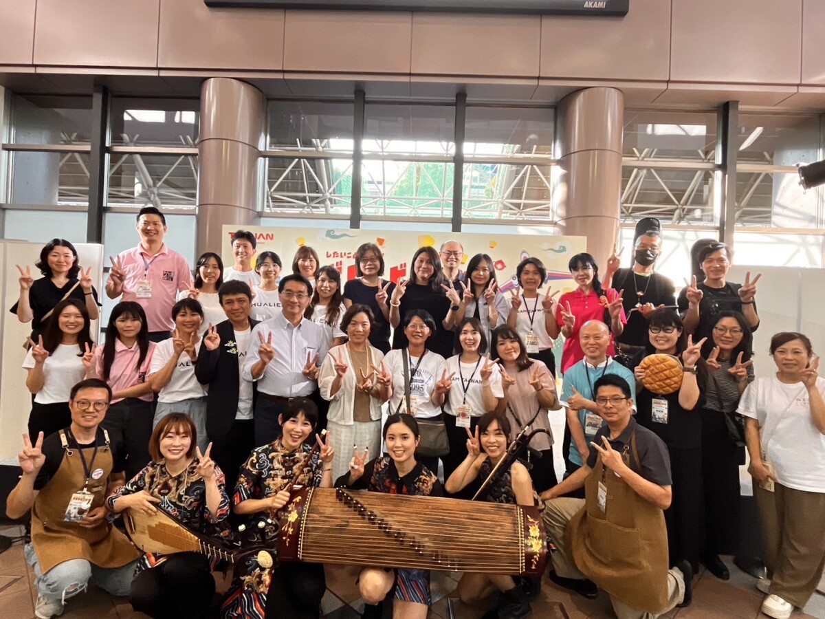 ▲神戶Roadshow熱情參與的業者與工作人員合影。