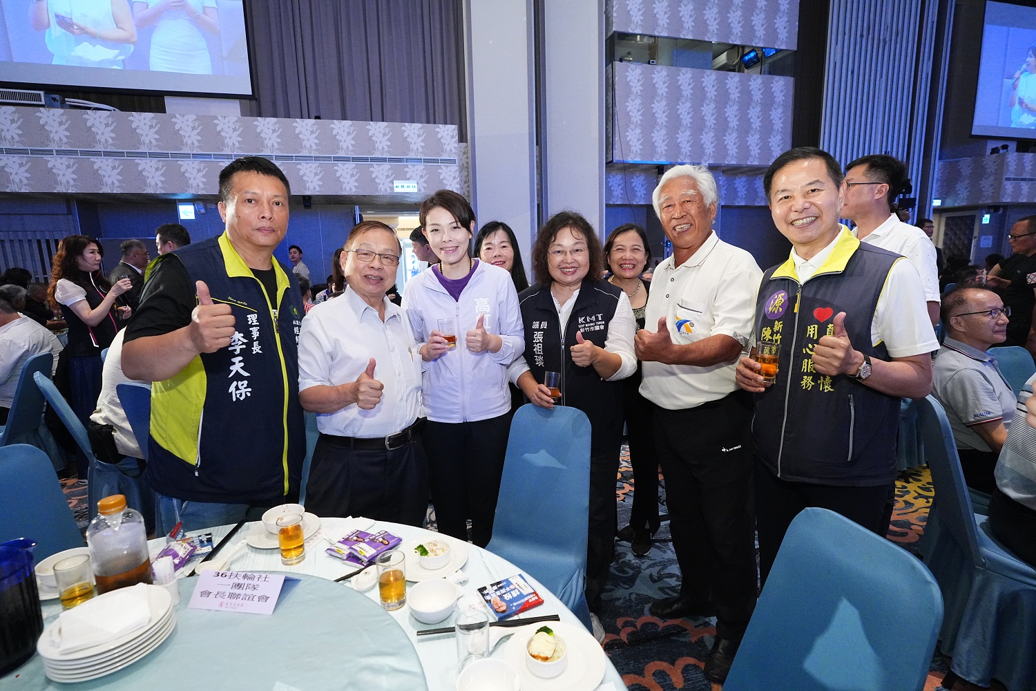 高虹安人氣不減 民眾熱情要求合影 - https://www.watchmedia01.com
