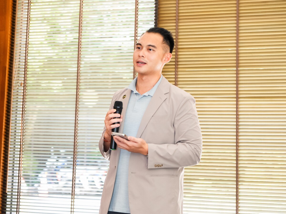 5163e6a4114e3184aadb7de92e128eaf