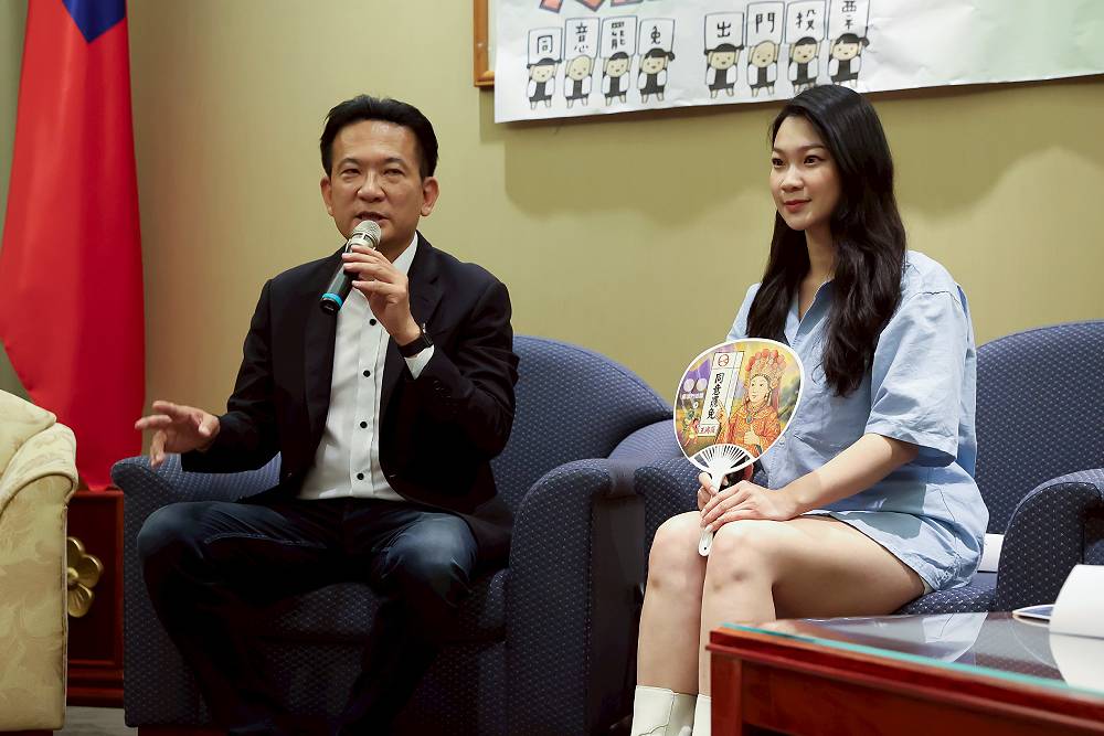 率媒體人、阿美成立助講團 林俊憲:罷免結果將決定能否穩健執政 212 率媒體人、阿美成立助講團 林俊憲:罷免結果將決定能否穩健執政 211