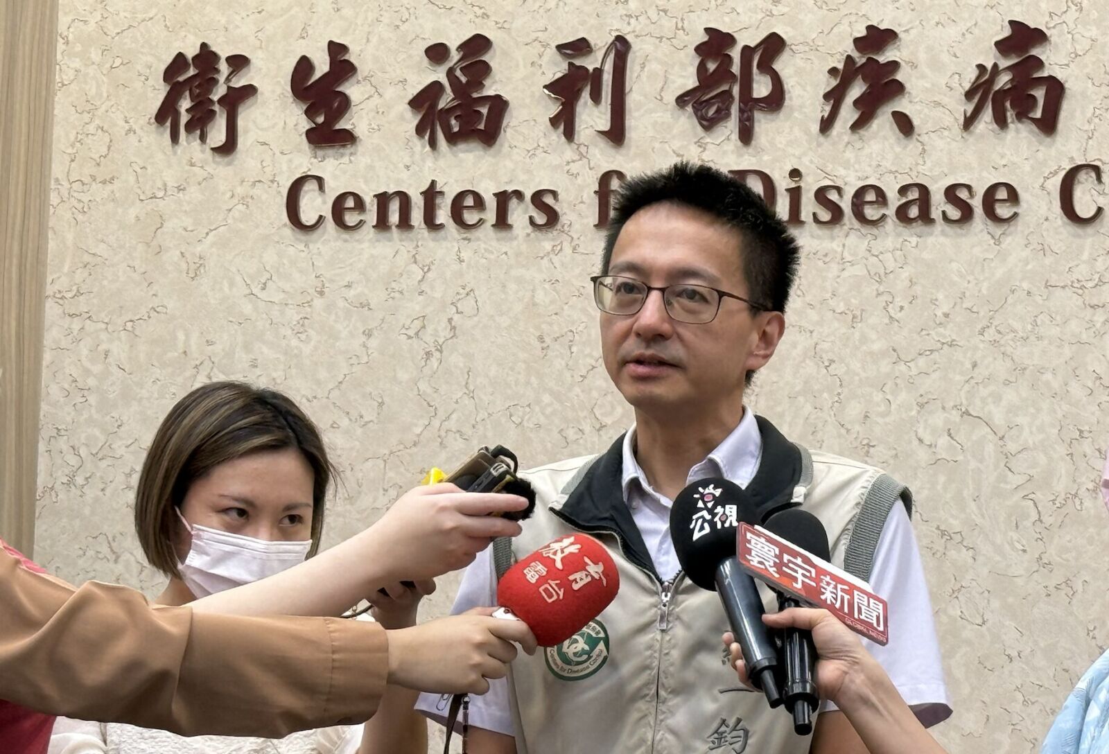 暑期效應?本土新高 4男「交友軟體約砲」冒膿疱染M痘 224 暑期效應?本土新高 4男「交友軟體約砲」冒膿疱染M痘 223
