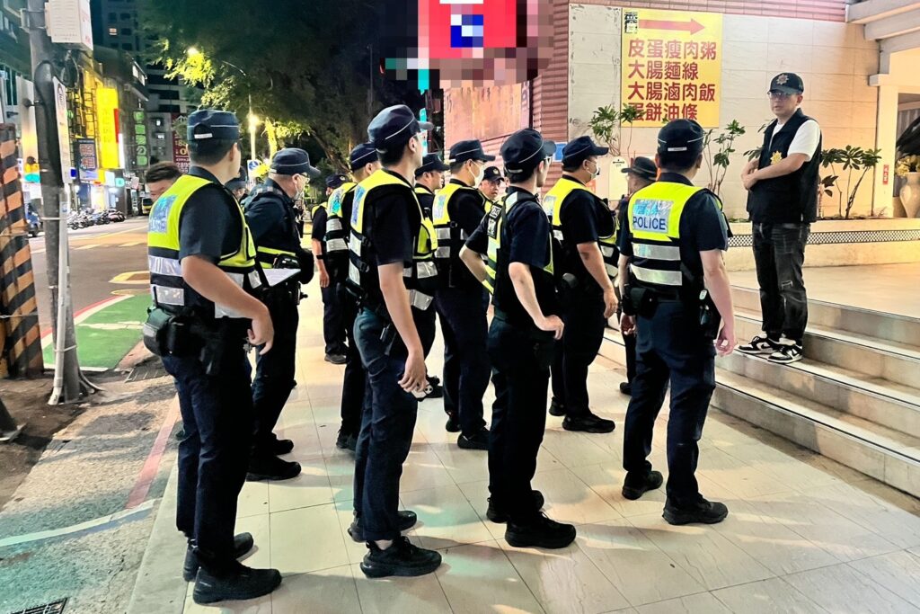 暑期青春專案開跑 北投警擴大臨檢 守護少年安心FUN暑假 6 MEITU 20250701 105414649