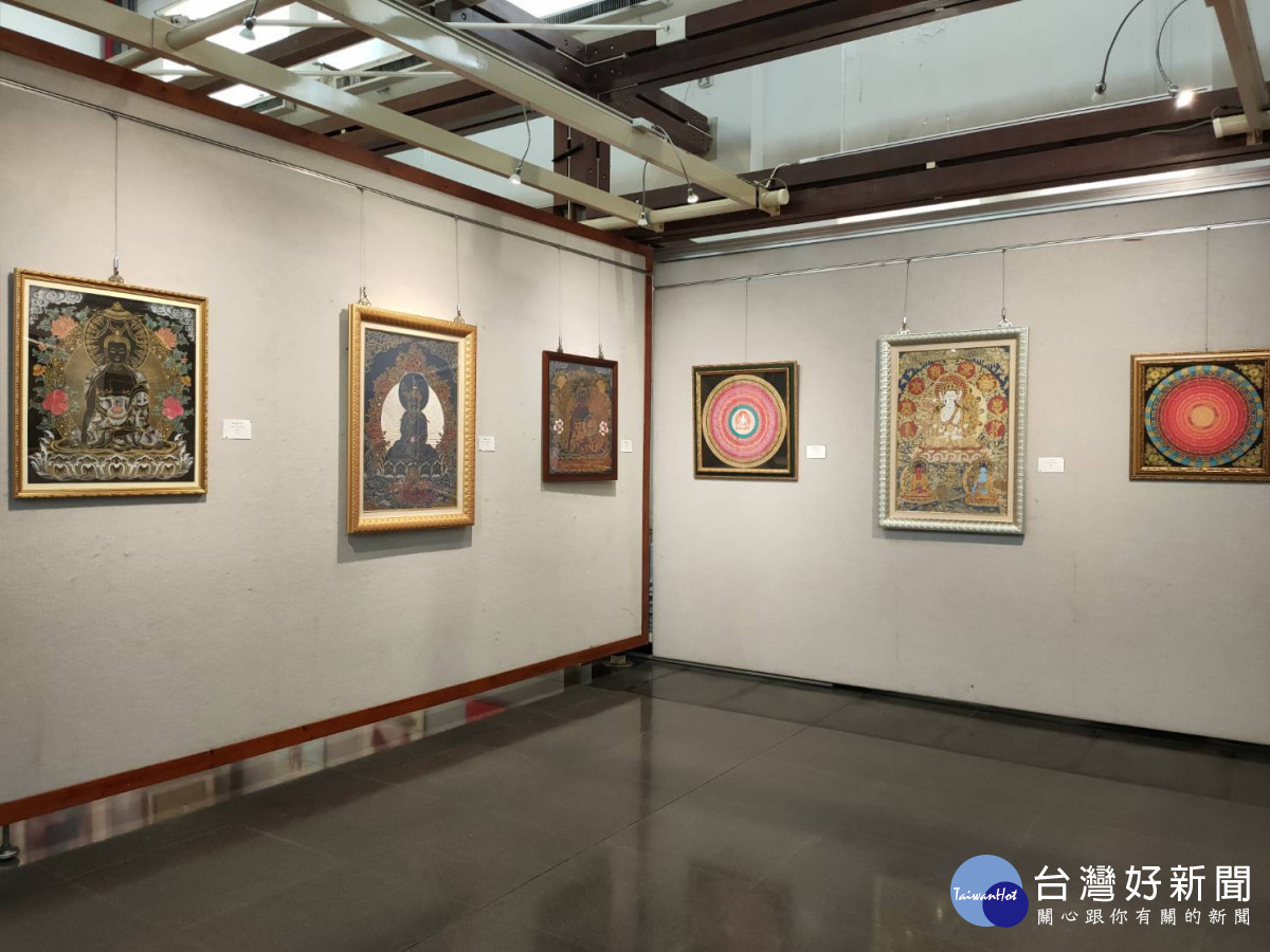 法喜畫會「墨韻禪心」會員聯展作品。圖／記者鄧富珍攝