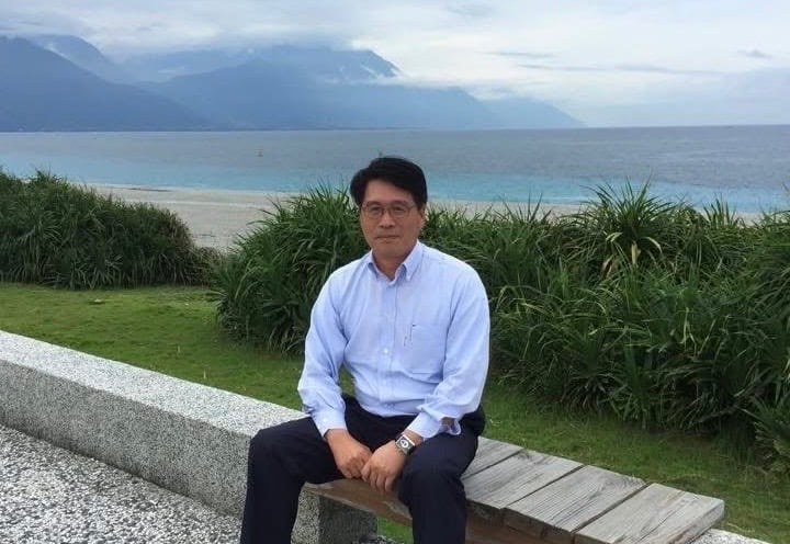 游盈隆參選過花蓮縣長、立委,他的臉書照片也充滿花蓮風景照,對傅崐萁他有深刻的認識。翻攝游盈隆臉書