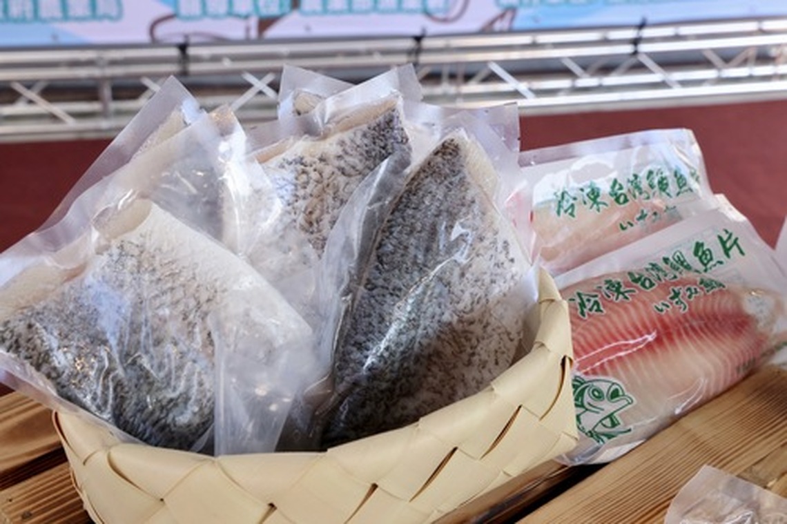 台南首批外銷新加坡台灣鯛今封櫃啟運