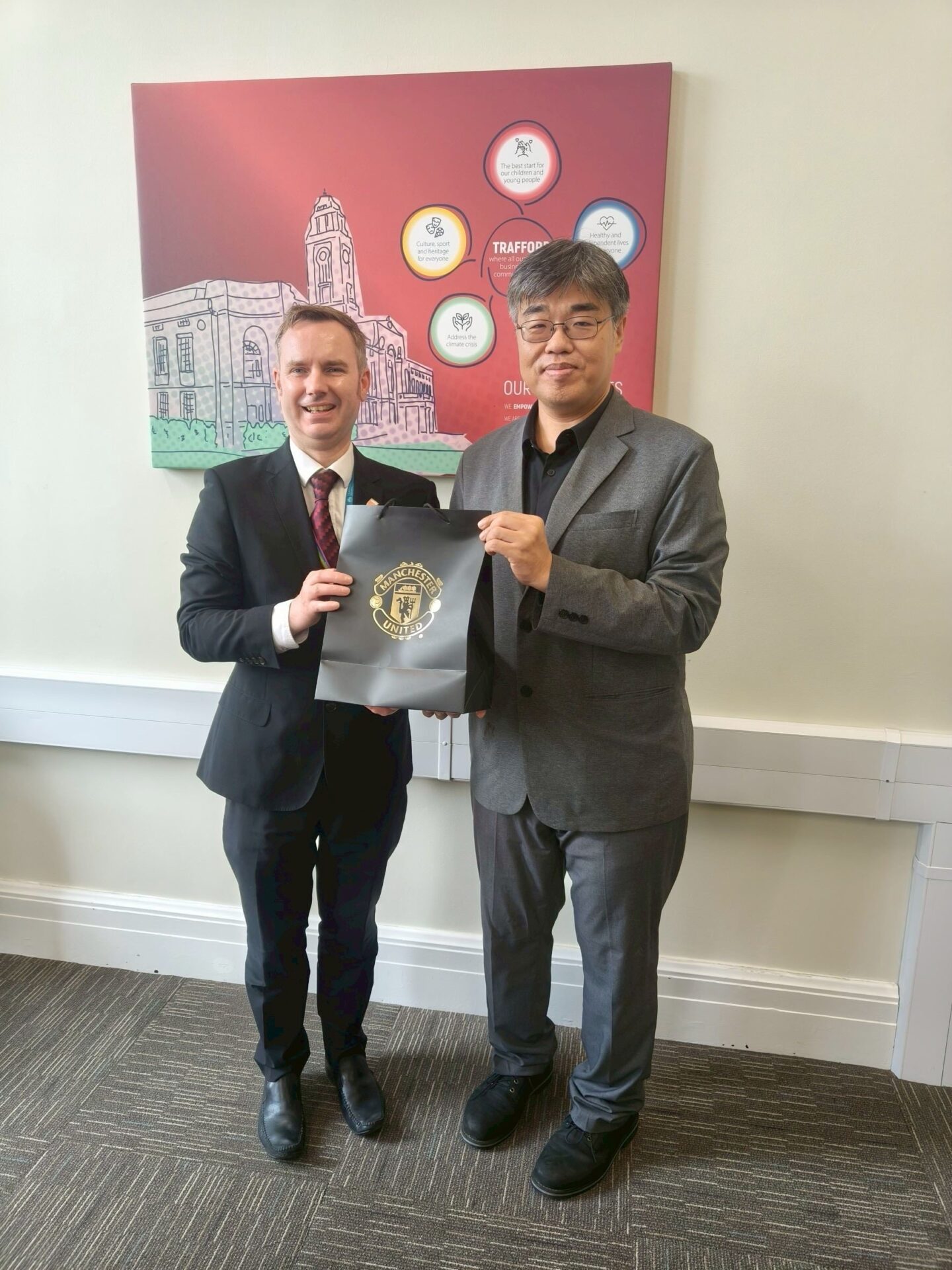 高雄演唱會經濟獲國際肯定　入圍英國The StadiumBusiness Awards 　李懷仁副市長赴英行銷高雄　展現接軌全球決心