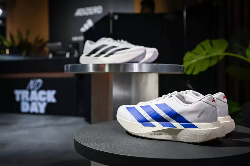adidas EVO SL完美詮釋「For you to run in. Or not.跑很行,不跑也型」。