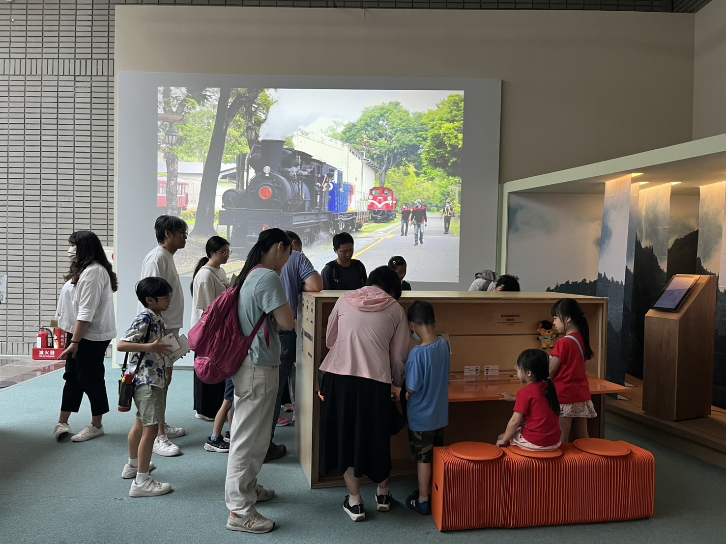 共創互動吸引體驗。(阿里山林鐵及文資處提供)