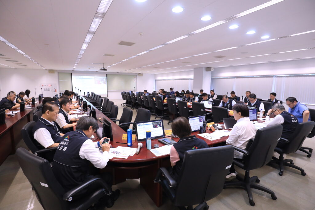 中市府城鎮韌性演習預備會議 盧秀燕:避免臨災混亂 1 市長盧秀燕今 2 日主持演習預備會議