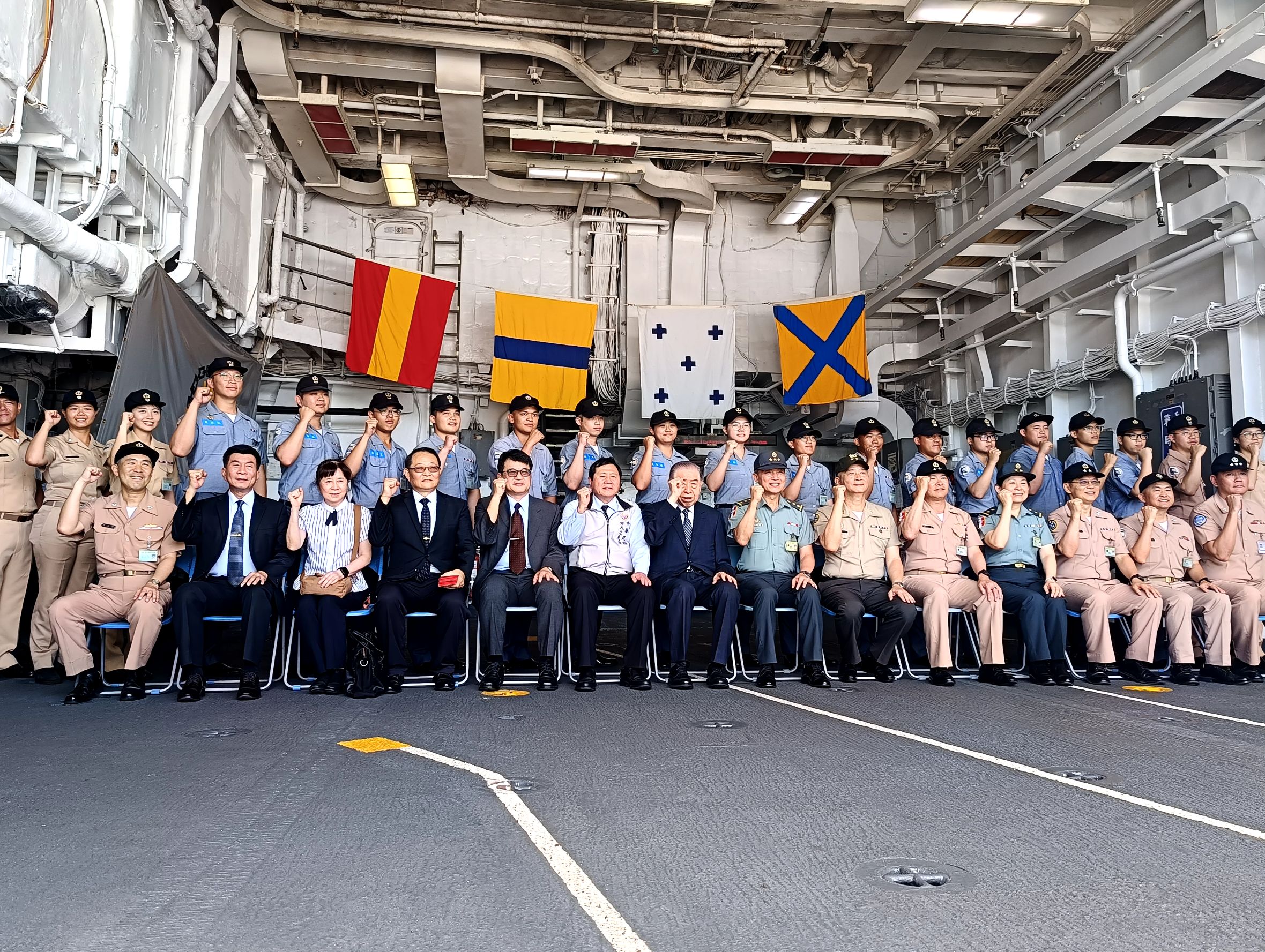 李棟樑慰訪168艦隊感謝官兵戮力戰訓本務。王烱華攝