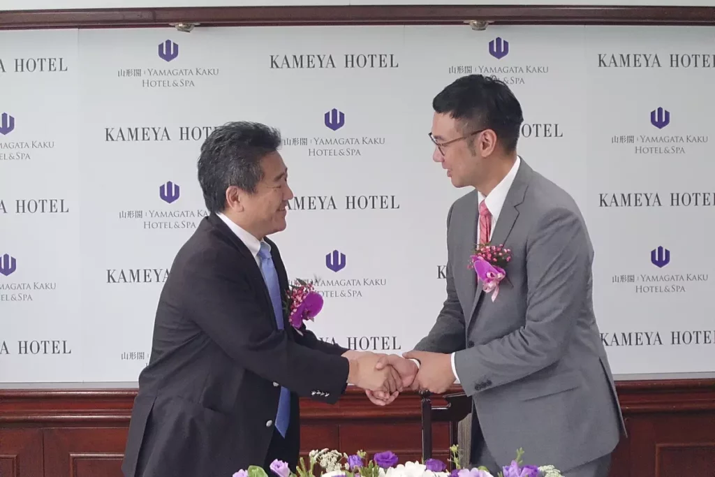 結盟儀式簽署合作夥伴協議。