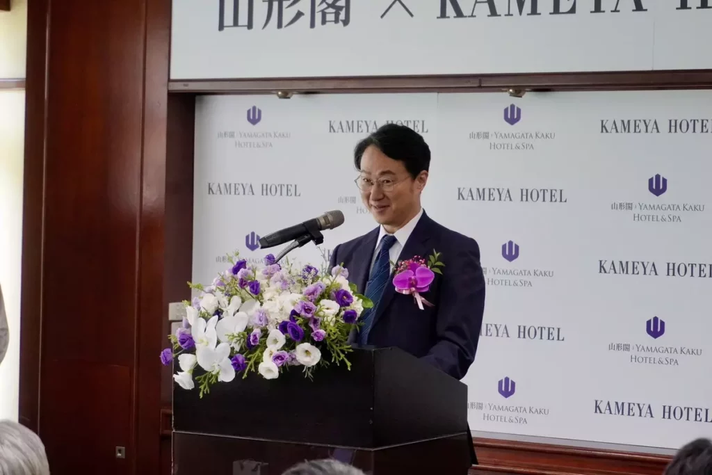 日本台灣交流協會副代表福部崇 致詞。