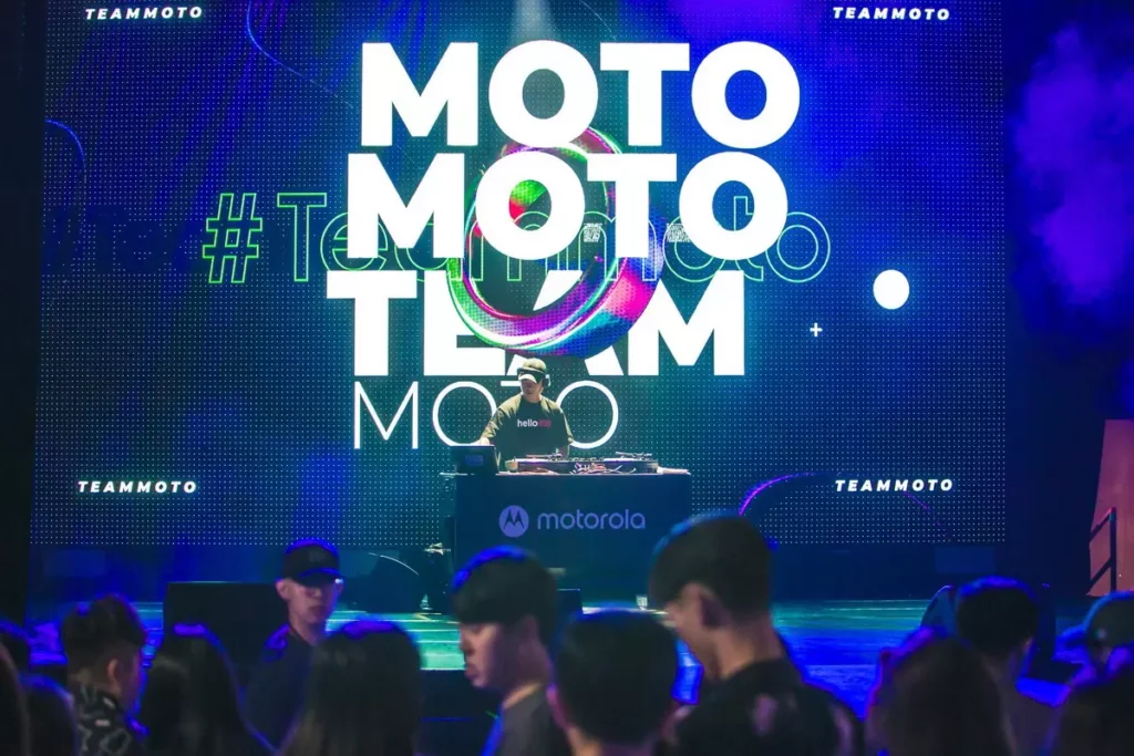 Motorola極致寵粉 搶在頑童演唱會前獻上瘦子專場音樂派對 回饋排隊購機熱情粉絲