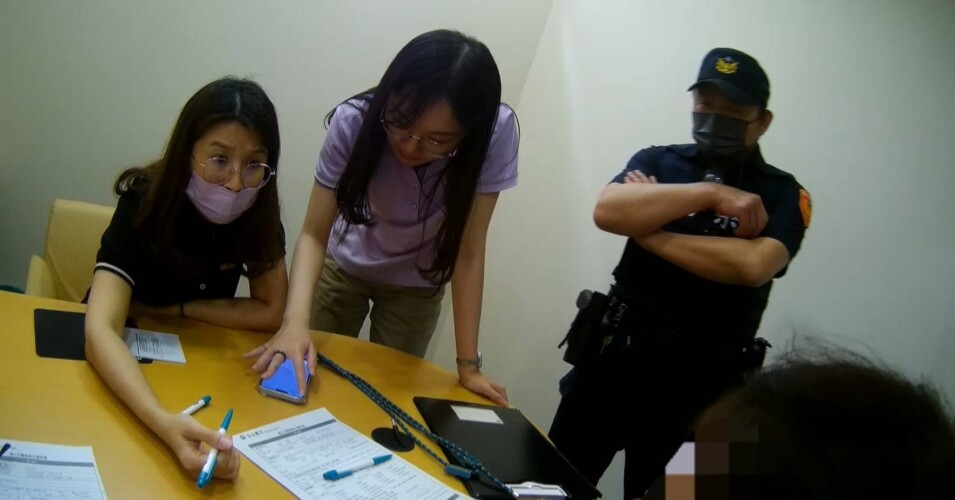 ▲假檢警騙局險奪千萬，警銀急阻救回老本。(記者劉春生攝)