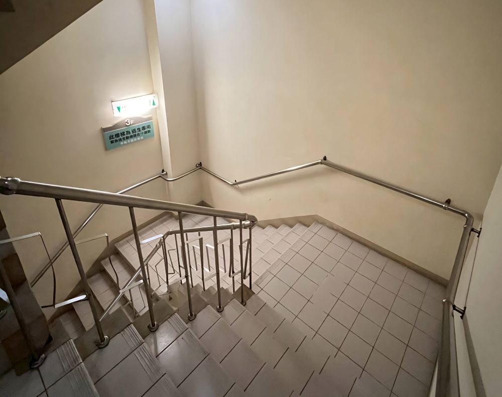 確保觀影安全無障礙 新北稽查電影院嚴把關 3 《圖說》新北市府安全把關嚴格稽查,確保民眾安心觀影。〈新聞局提供〉