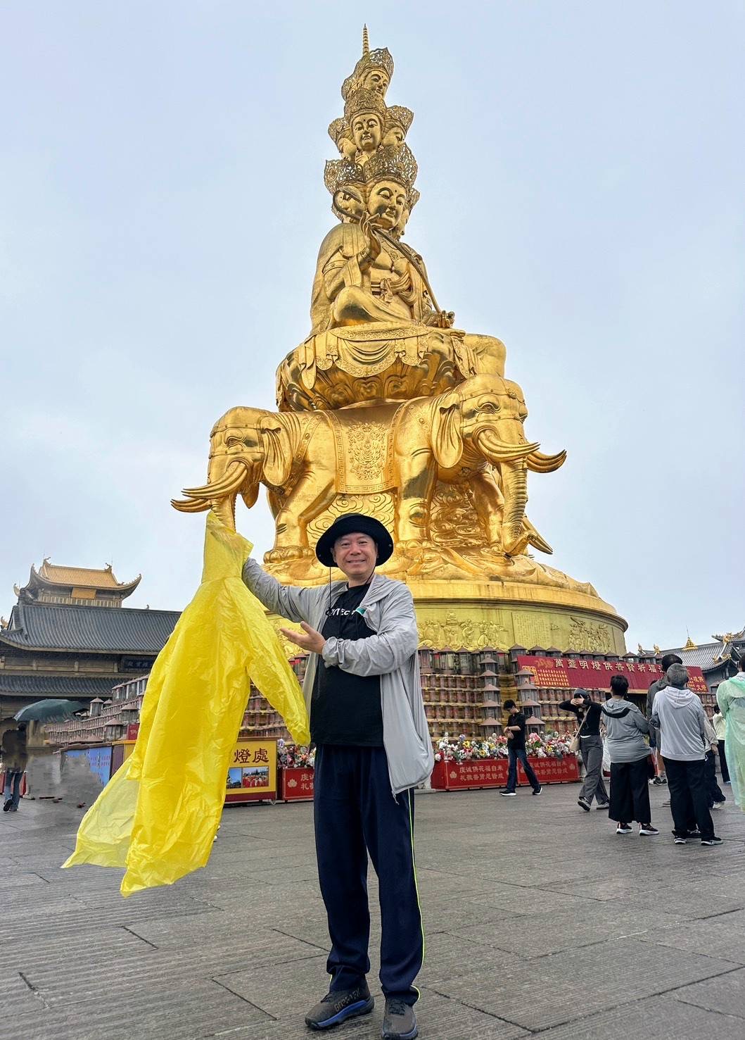 文明缺位:亟待整治的峨眉山 - https://www.watchmedia01.com