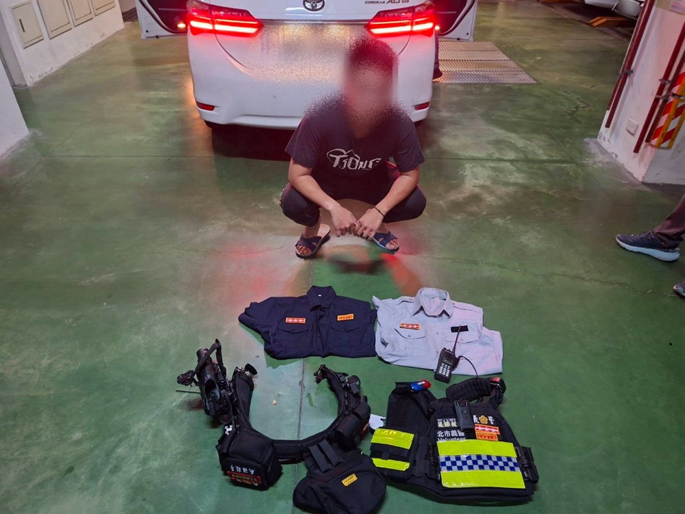 穿警服指揮交通 19歲男抱警察夢自購裝備觸法 235 cnews204250704a10