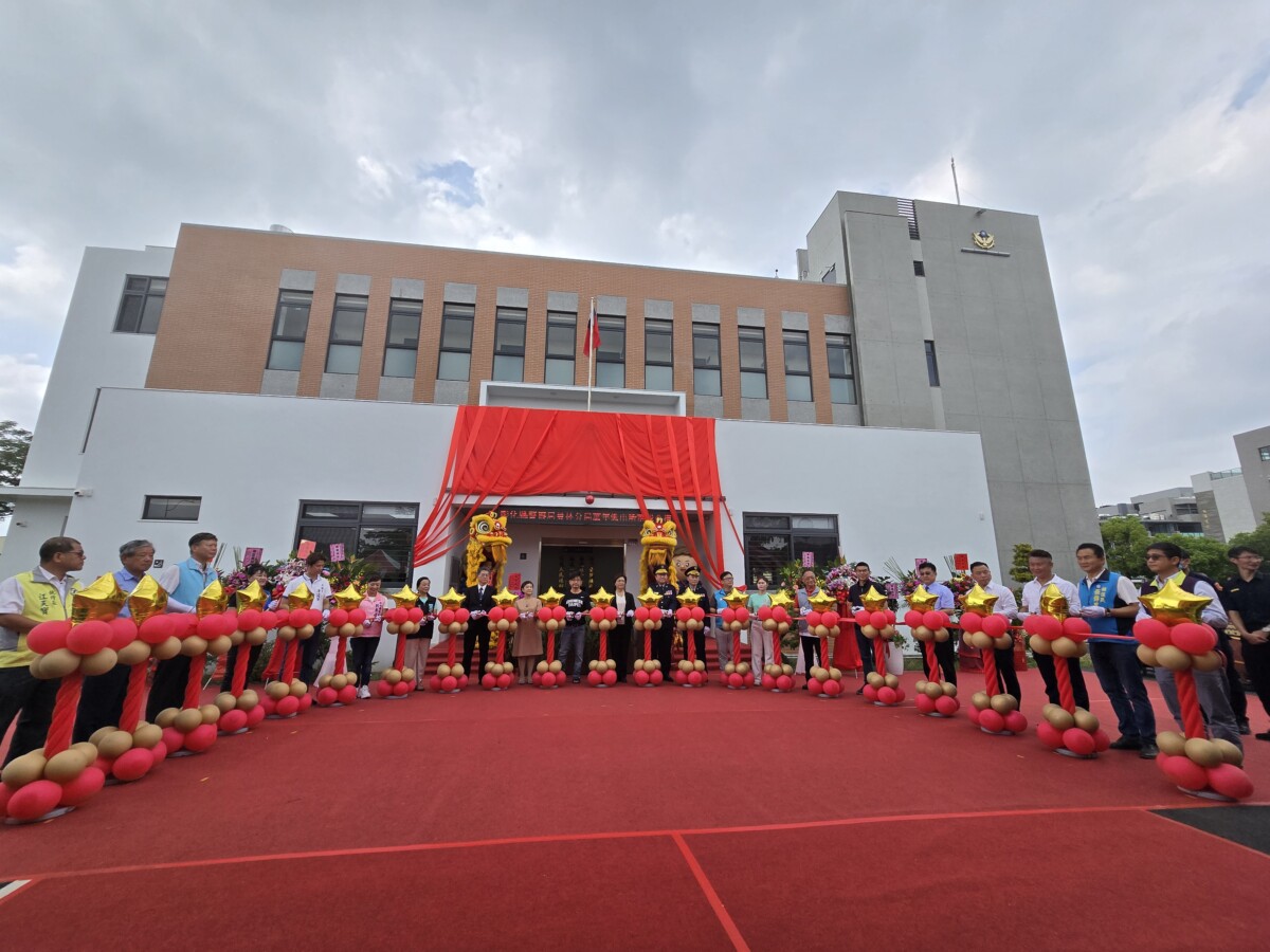 ▲彰化縣警察局員林分局萬年派出所新建辦公廳舍落成典禮。(記者廖美雅拍攝)