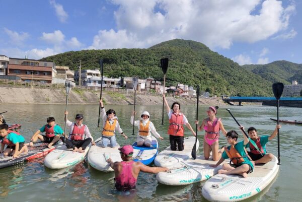 炎炎夏日怎麼玩？ 萬里區公所推廣最安全的水上活動SUP新體驗 - https://www.watchmedia01.com