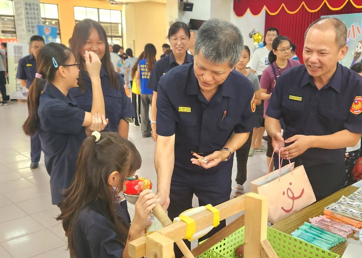 ▲南市警察局精心規劃設計關卡，透過遊戲互動寓教於樂，建立自我犯罪預防觀念。（圖／記者陳彥霖攝2025.07.05）