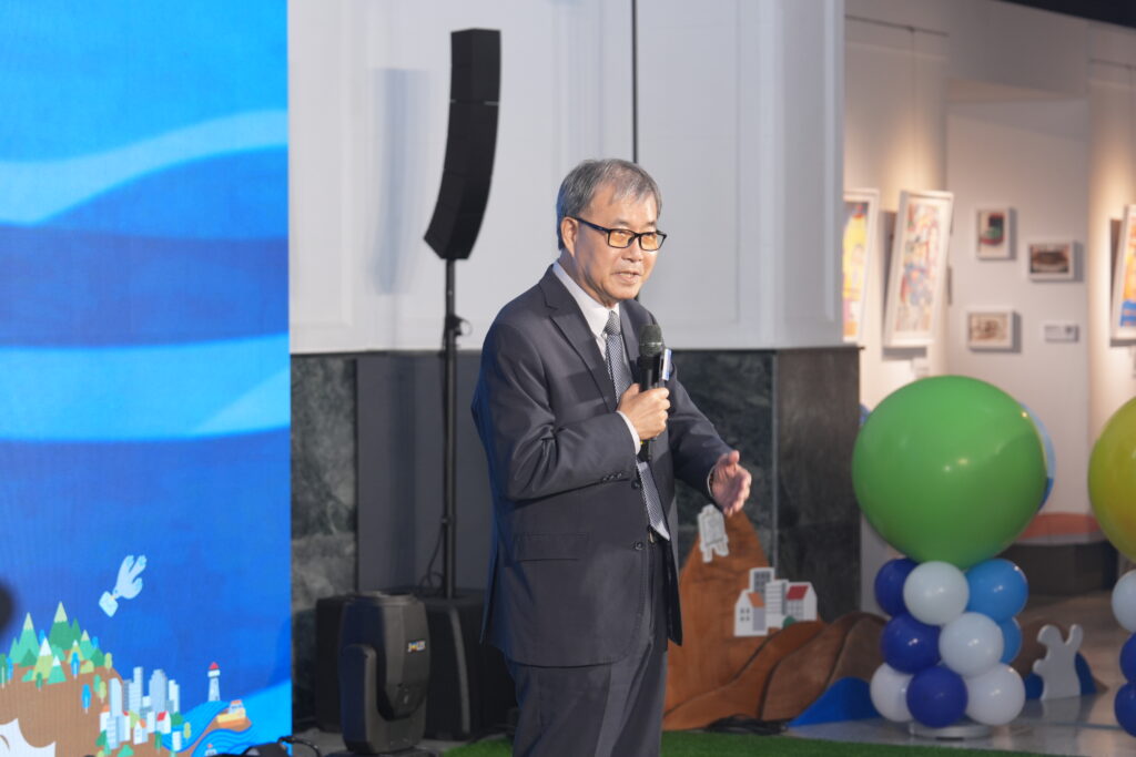 12縣市學生畫出自己的家族史 記憶柑仔店展覽7/1藝教館登場 8 教育部鄭英耀部長致詞