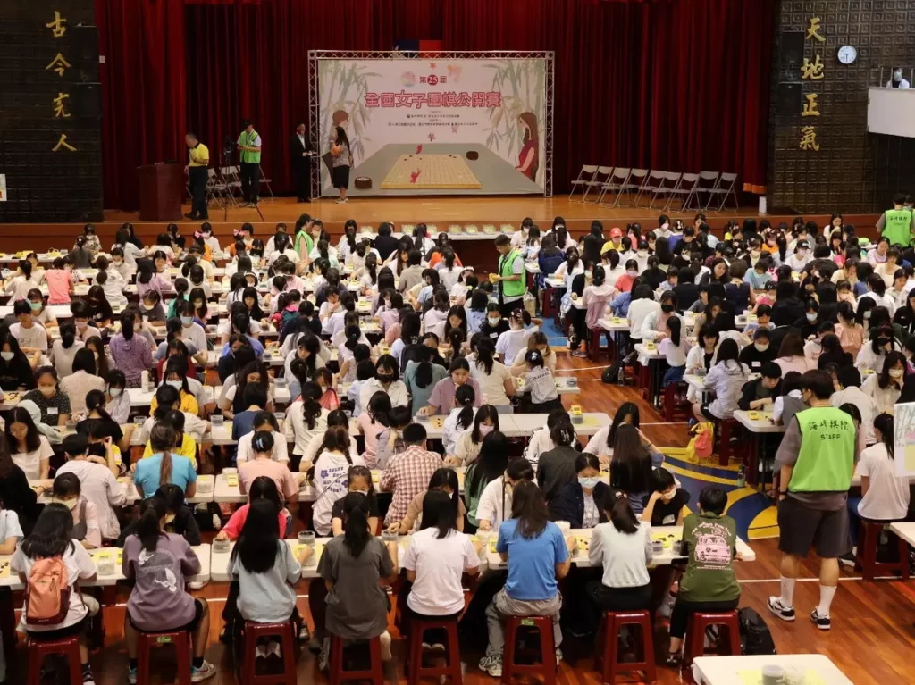 「第25屆女子圍棋公開賽」今於台北市立大安國中隆重揭幕