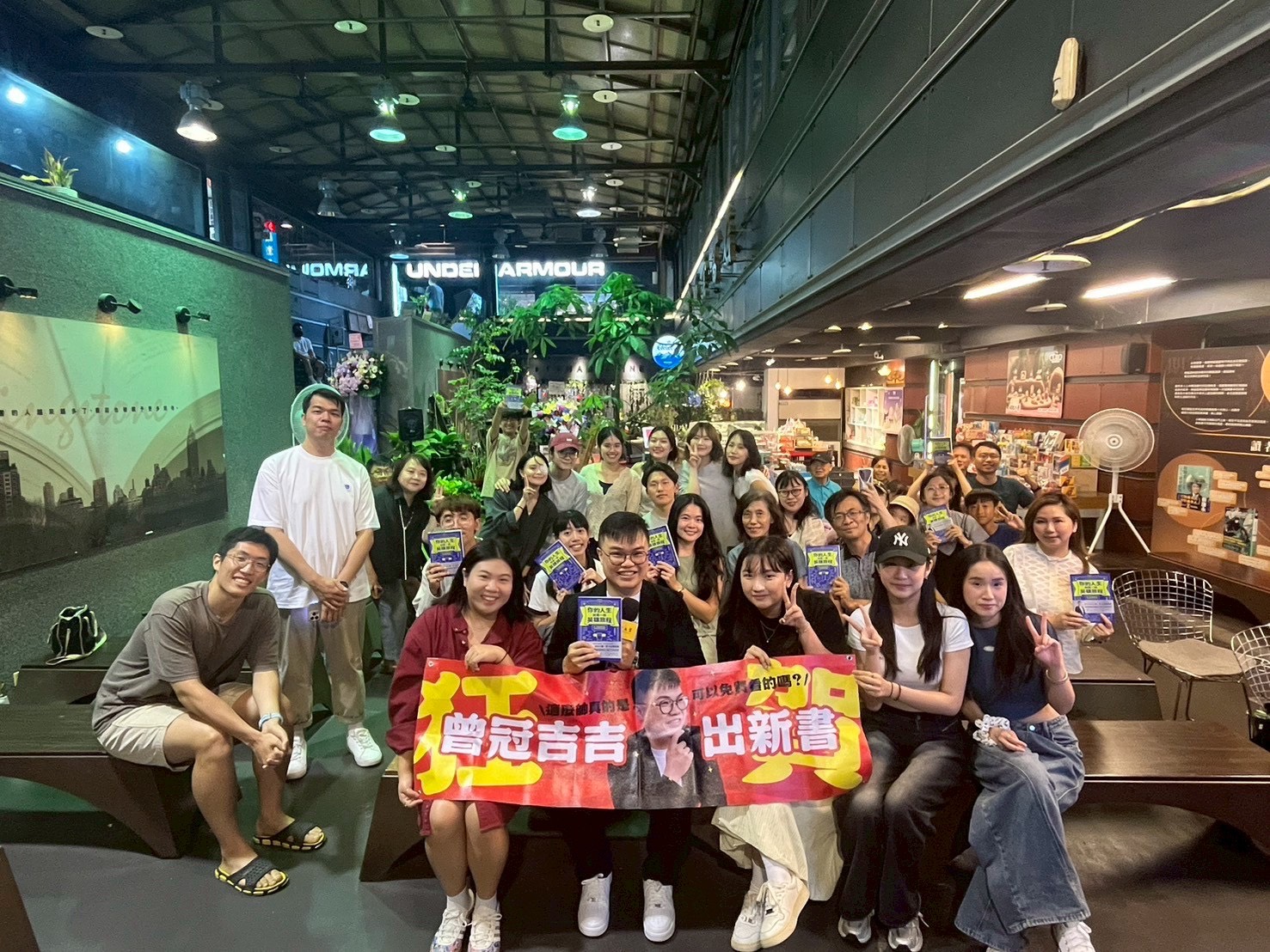 薇閣教師曾冠喆出版《你的人生就是一趟英雄旅程》 為青少年點燃自我探索之光 234 薇閣教師曾冠喆出版《你的人生就是一趟英雄旅程》 為青少年點燃自我探索之光 233