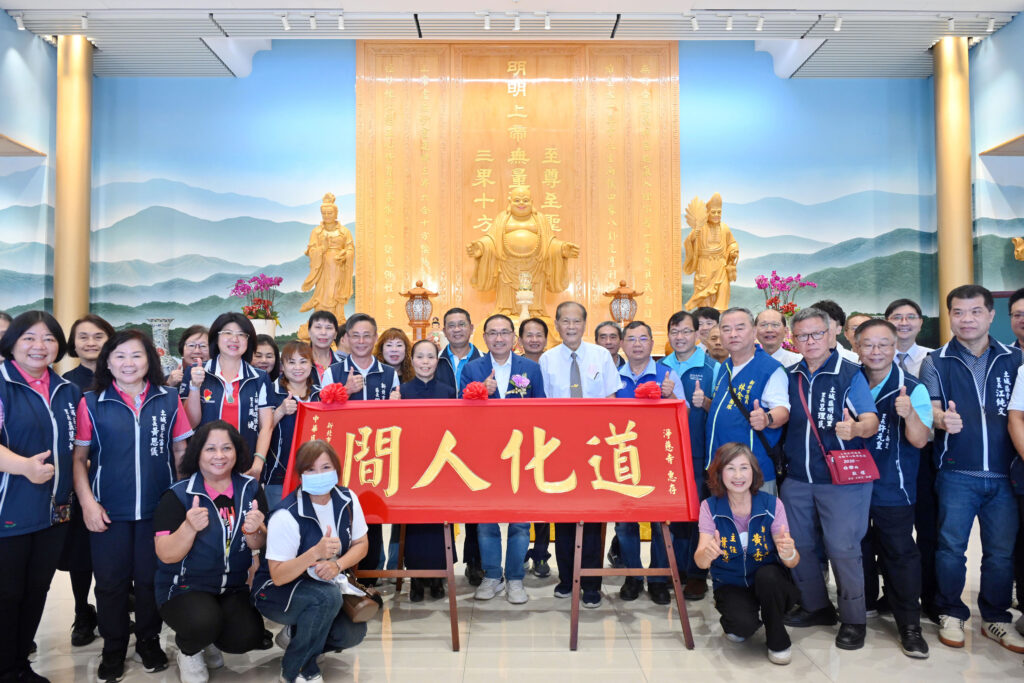 土城淨慈寺參拜 侯友宜祈願國泰民安 風調雨順