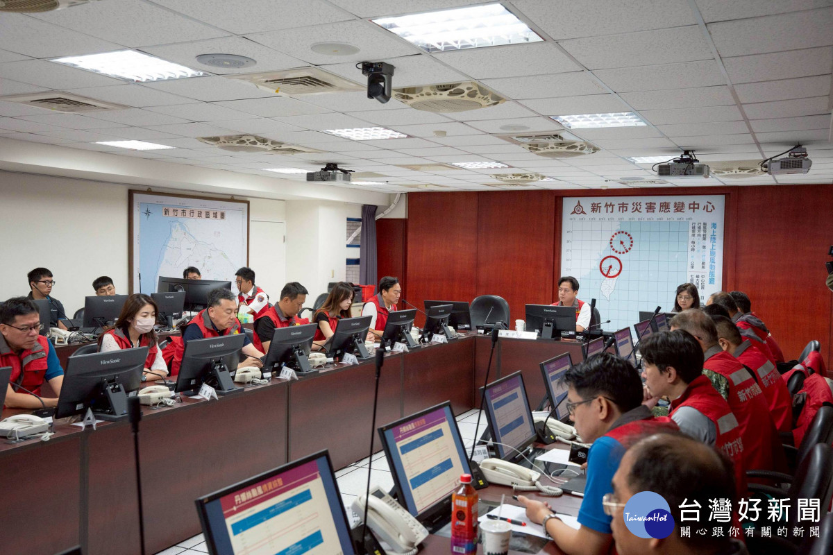 因應丹娜絲颱風來襲，邱臣遠代理市長召開第二次工作會議。