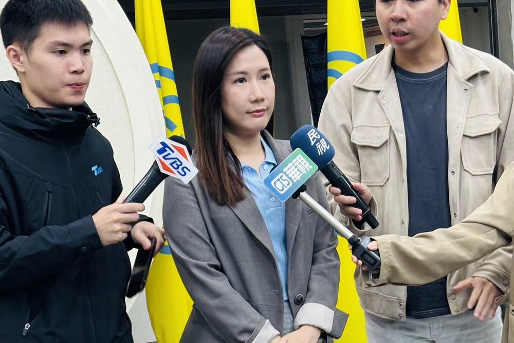 遭質疑身著背心挺王鴻薇「行政不中立」　里長強硬回擊：賴清德中立嗎？ 245
