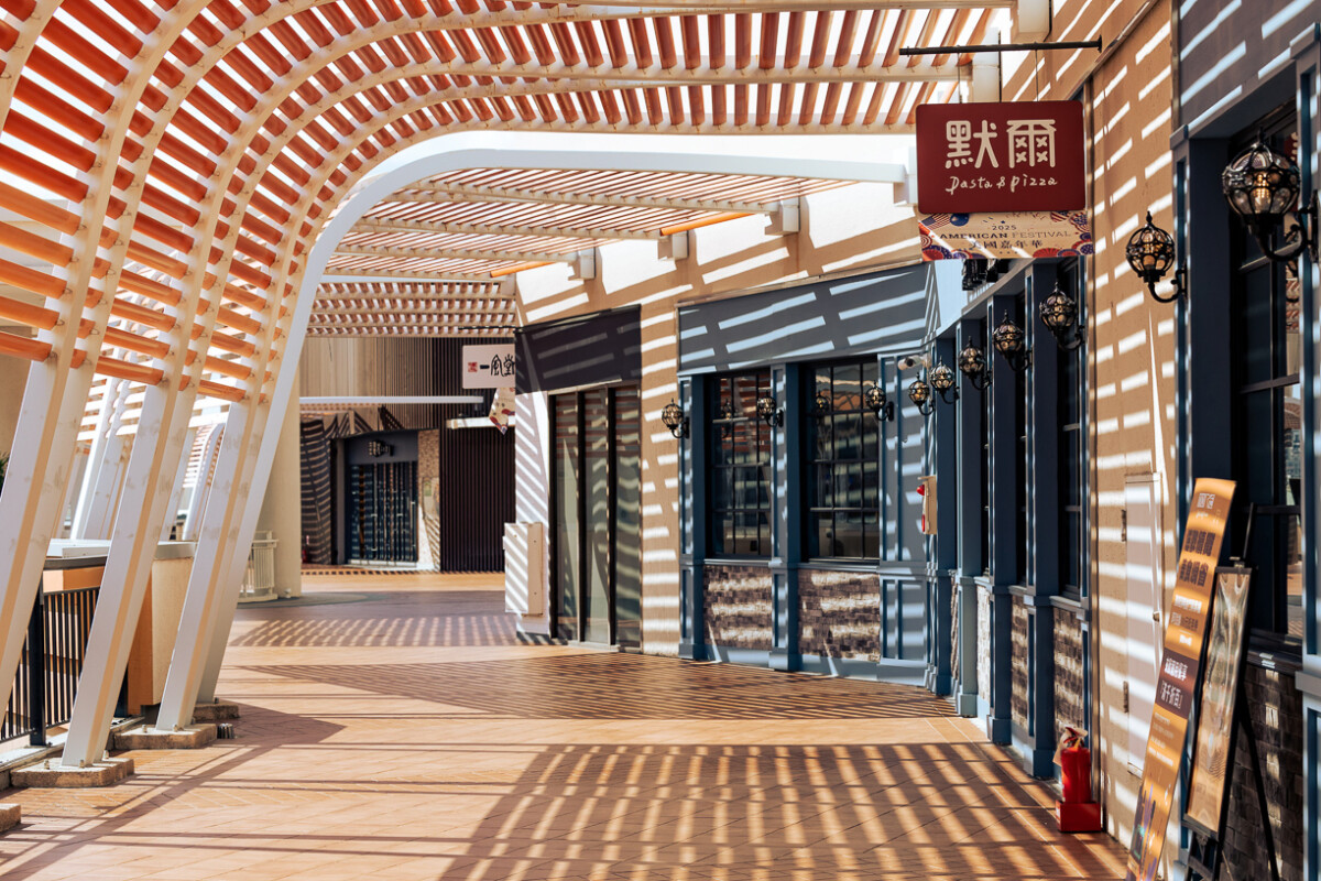 ▲SKM Park Outlets高雄草衙 「高雄演唱會優惠券」餐飲抵用金，大道東三樓 默爾 消費滿1,000元。（圖/SKM高雄草衙提供）