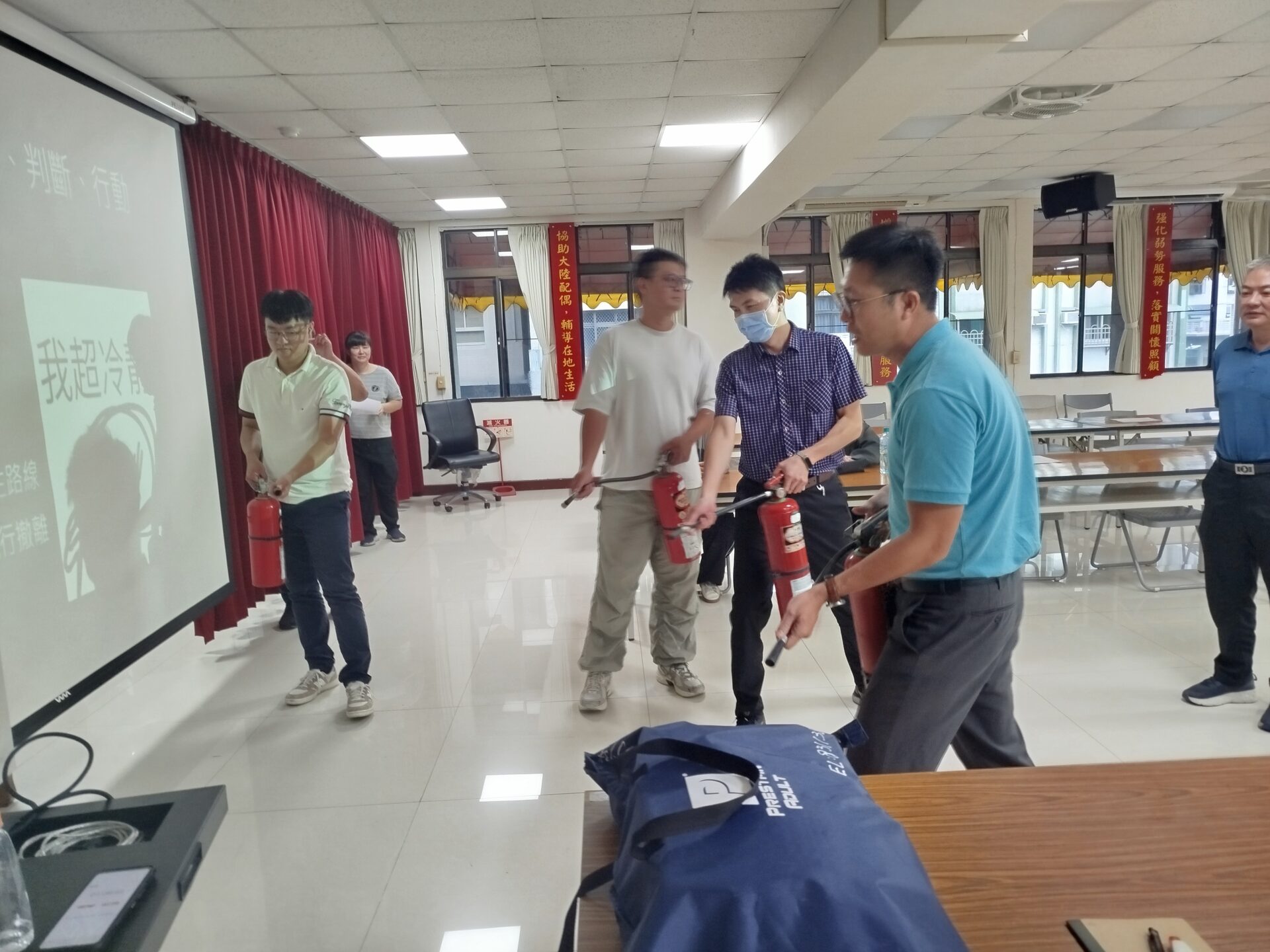 高雄市榮服處消防講習暨演練　落實消防訓練 嚴防意外發生