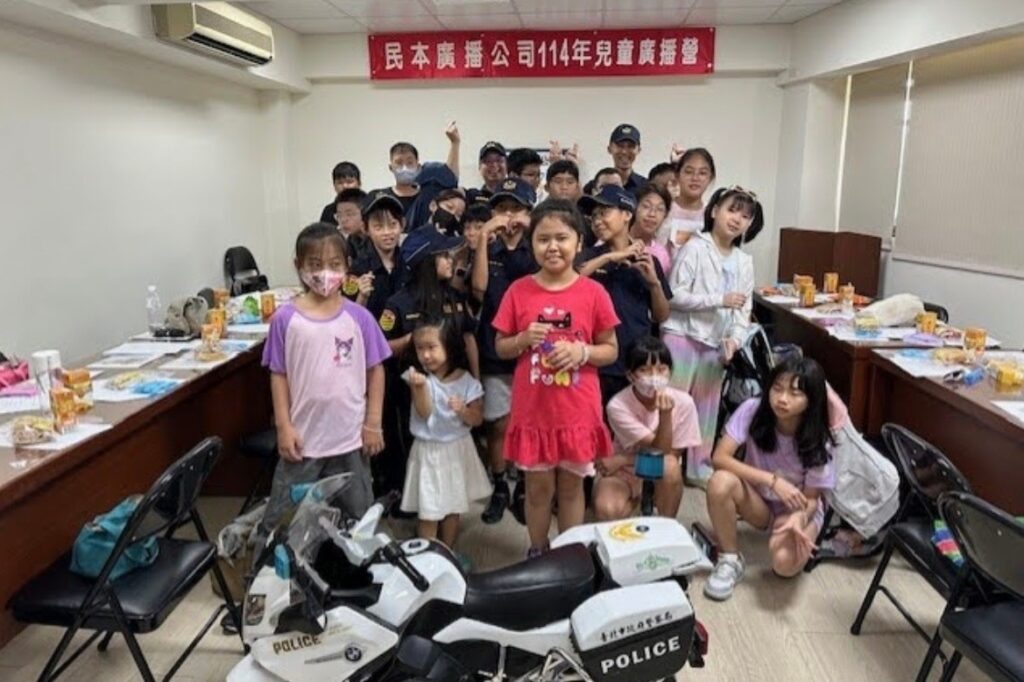 Action!艋舺波麗士防詐 交通 婦幼安全短劇演出 民本廣播有限公司 兒童廣播營 小小警察體驗 8 MEITU 20250708 120627890