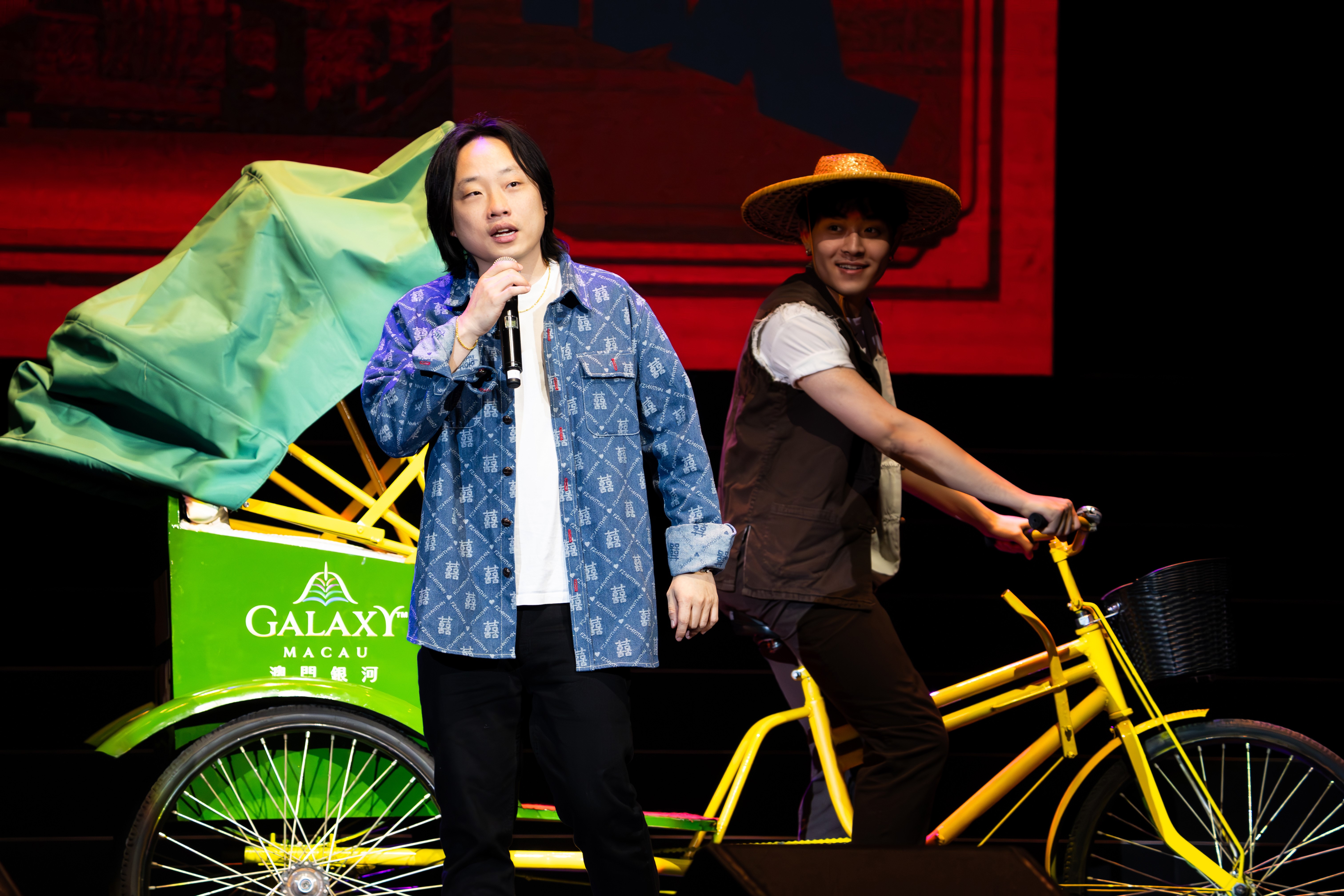 歐陽萬成來到澳門演出，內容更特別加入澳門的特色元素，六場演出為超過13000觀眾帶來爆笑驚喜。