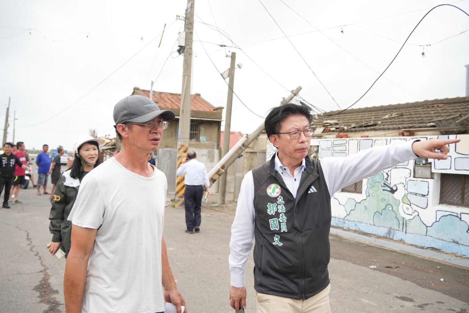 郭國文協調今晚6點前恢復七股頂山通訊 建議數發部輔導增設低軌衛星 204 郭國文協調今晚6點前恢復七股頂山通訊 建議數發部輔導增設低軌衛星 203