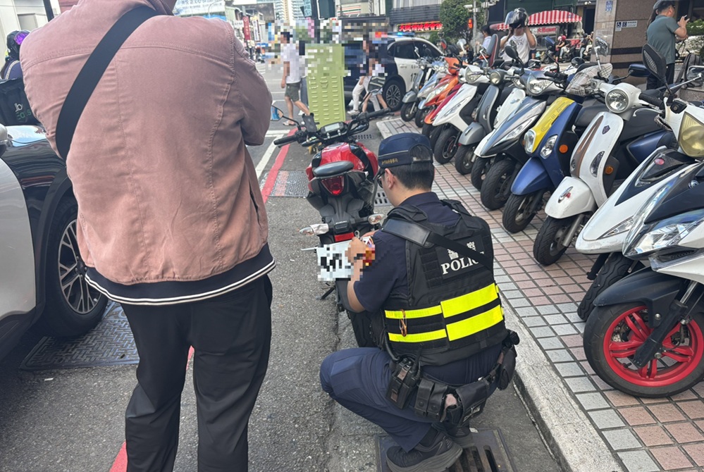 AI警車街頭出擊 20分鐘兩註銷車無所遁形 210 cnews204250709a02
