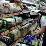 颱風走後葉菜價飆漲　彰化菜市到貨驟減三倍　青菜一把飆上25元 - https://www.watchmedia01.com