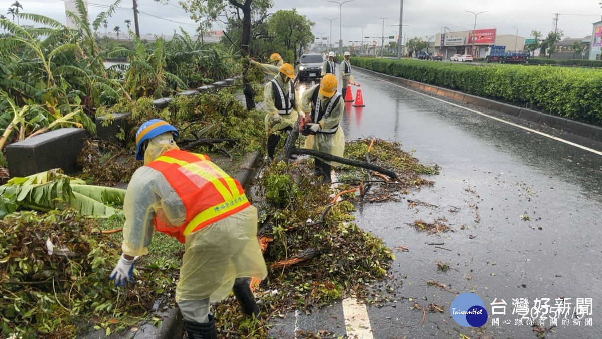 嘉義市府總動員進行清理與修復作業/嘉義市府提供