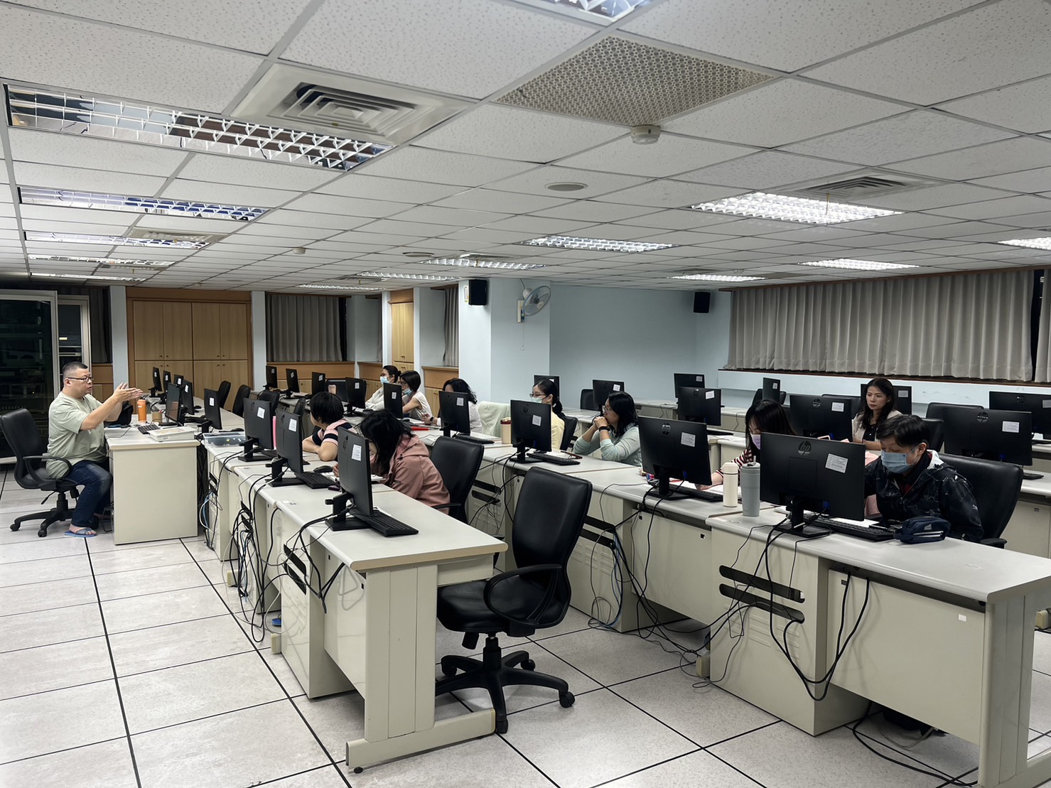 加開AI應用課程強化數位能力 新北勞工大學搶先報名選課 - https://www.watchmedia01.com