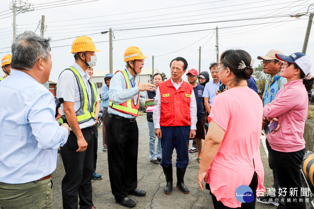 嘉義縣長翁章梁前往沿海地區了解電力復原進度/嘉義縣府提供