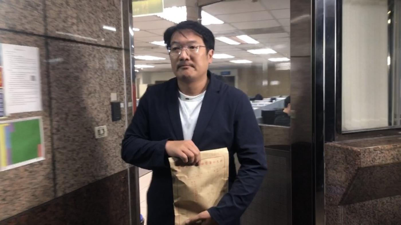 基隆地檢署偵查罷免連署造假案,基隆市民政處長張淵翔被控涉嫌利用戶政系統查詢連署人個資,今偵結起訴。資料照片/中央社