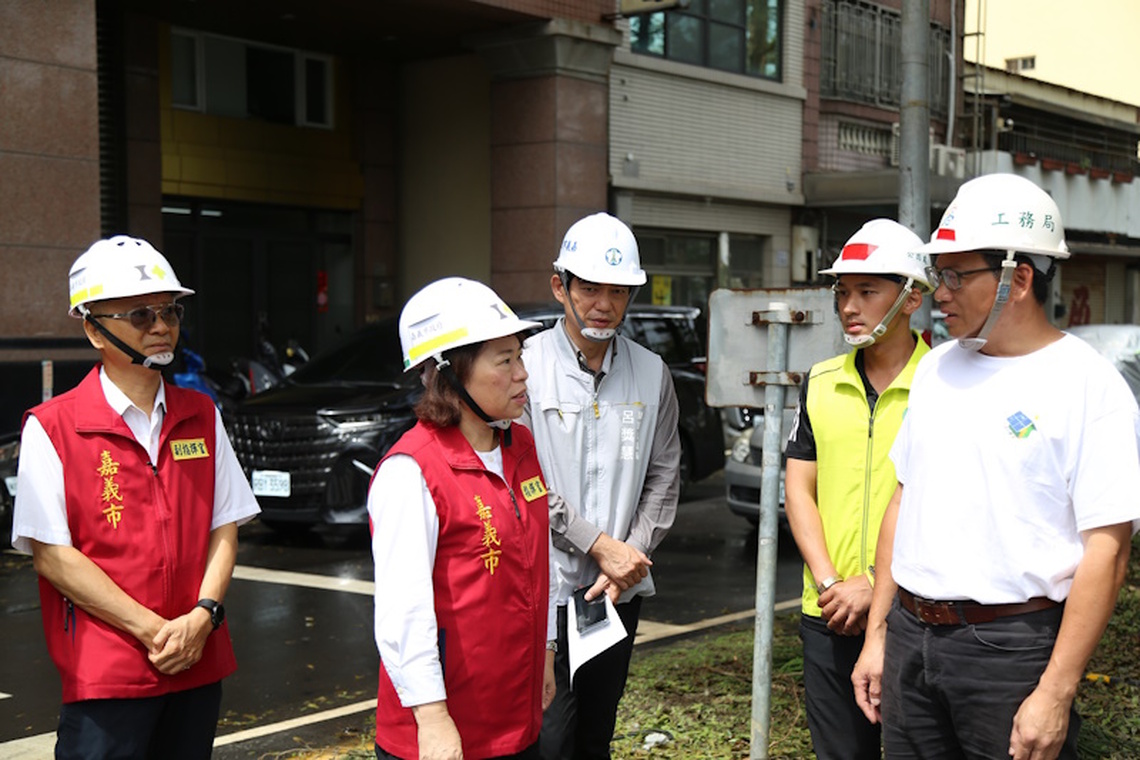 嘉義市長黃敏惠感謝各縣市支援 展現韌性 市民暖心為工程團隊打氣
