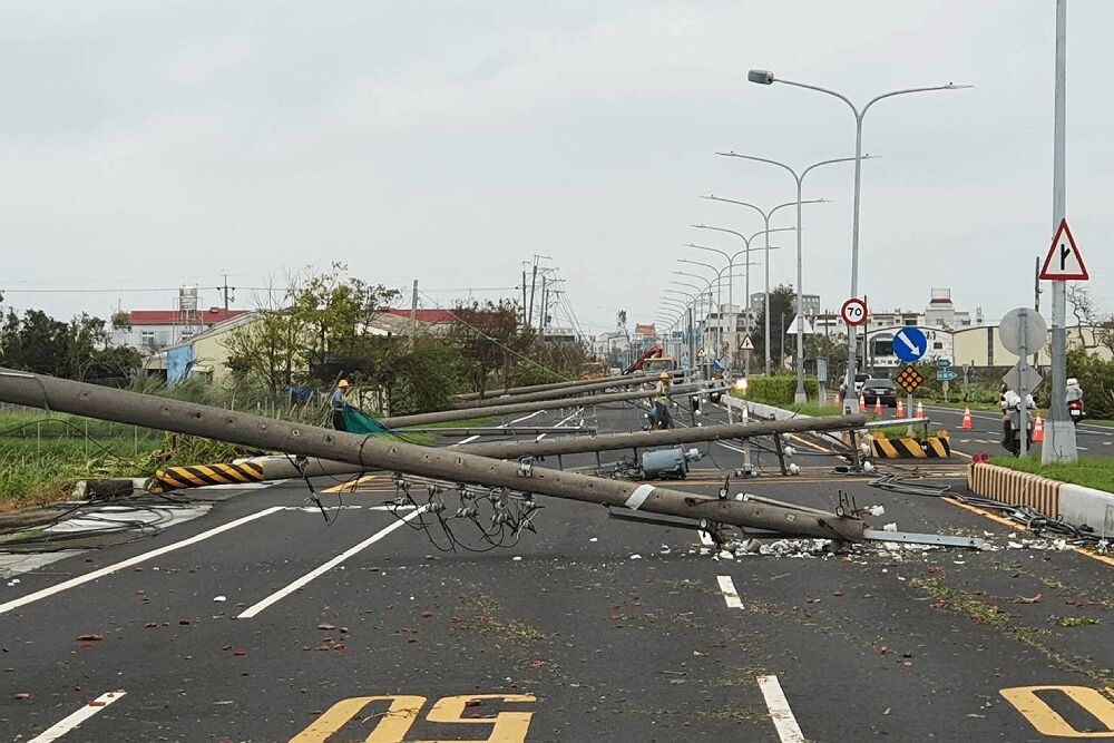 蔡易餘還原嘉義100小時復電過程持續拚 網友淚謝並肯定誠意 217 照片來源:蔡易餘