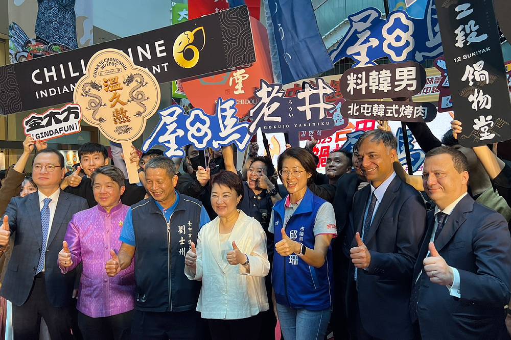 台中鍋烤節首開放「蔬食組」 盧秀燕加碼抽韓泰義印機票 218 台中鍋烤節首開放「蔬食組」 盧秀燕加碼抽韓泰義印機票 217