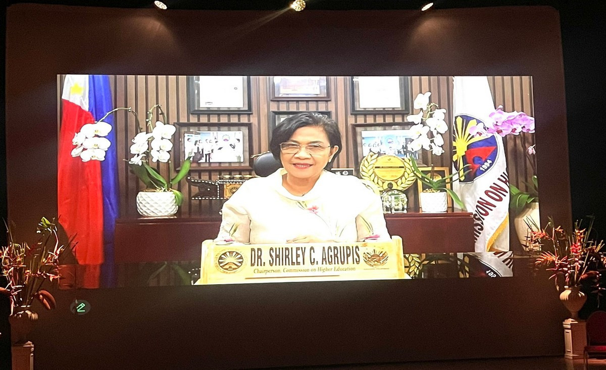 菲律賓高校委員會主席積極鼓勵各大學參與世界創新大學評比。(暨大提供)