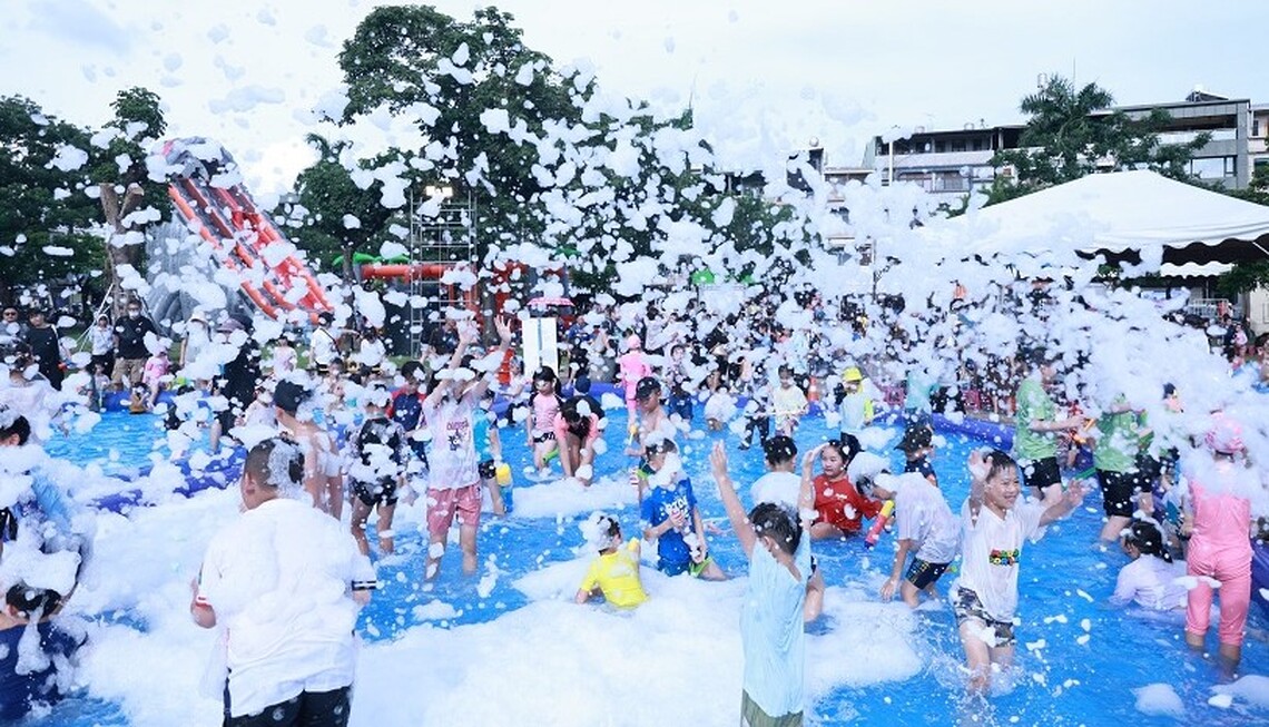 超夯「夏日泡泡趴」登場 市民齊聚千禧公園「童趣打水仗」