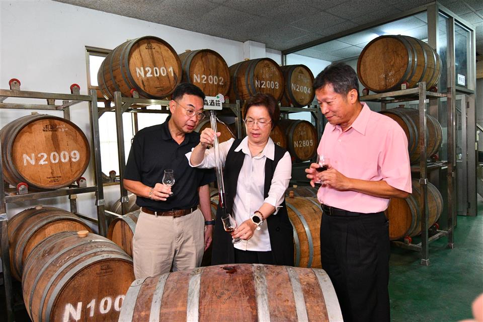 秉森酒莊勇奪法國雙金!彰化葡萄酒登國際舞台 寫下歷史紀錄 - https://www.watchmedia01.com