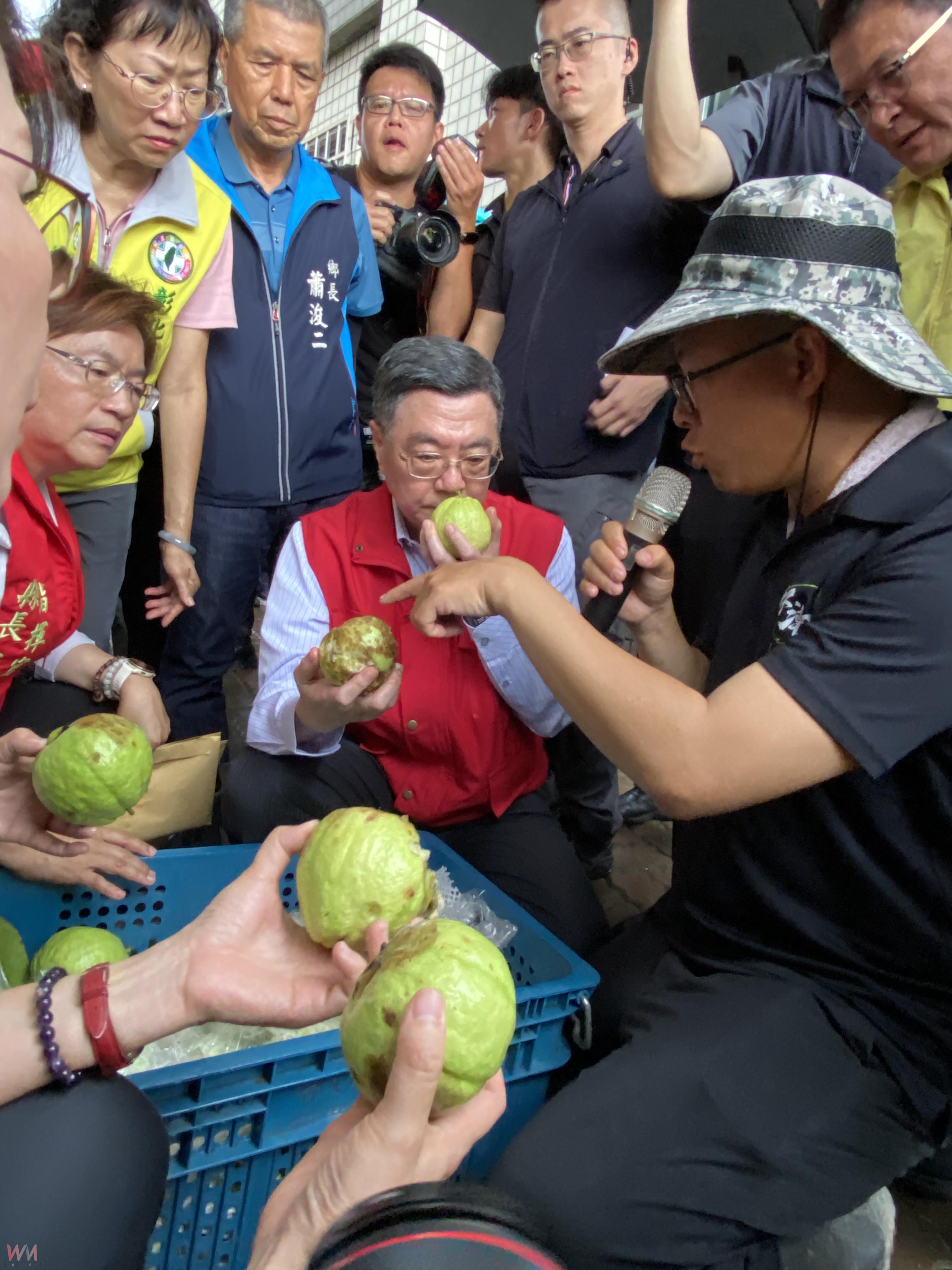 芭樂泡水全毀　卓榮泰赴彰化勘災籲速援農民