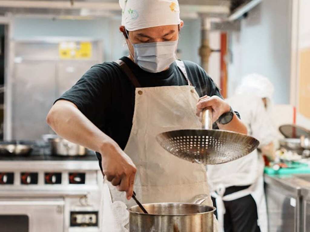 ▲為推廣惜食觀念、強化全民食育意識,並深化民眾對綠色飲食與環境永續的認識,臺東縣環境保護局今(114)年辦理「首惜廚師」甄選活動。