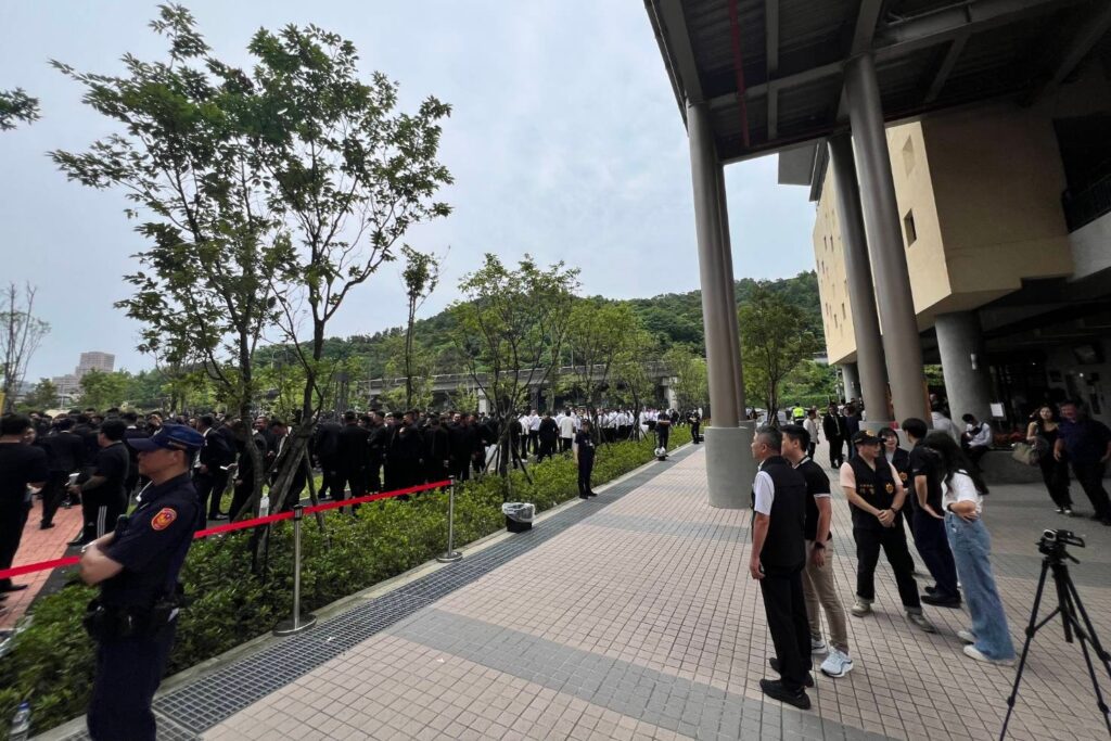 防制幫派公祭滋事 大安優勢警力強勢執法 6 MEITU 20250713 094606073